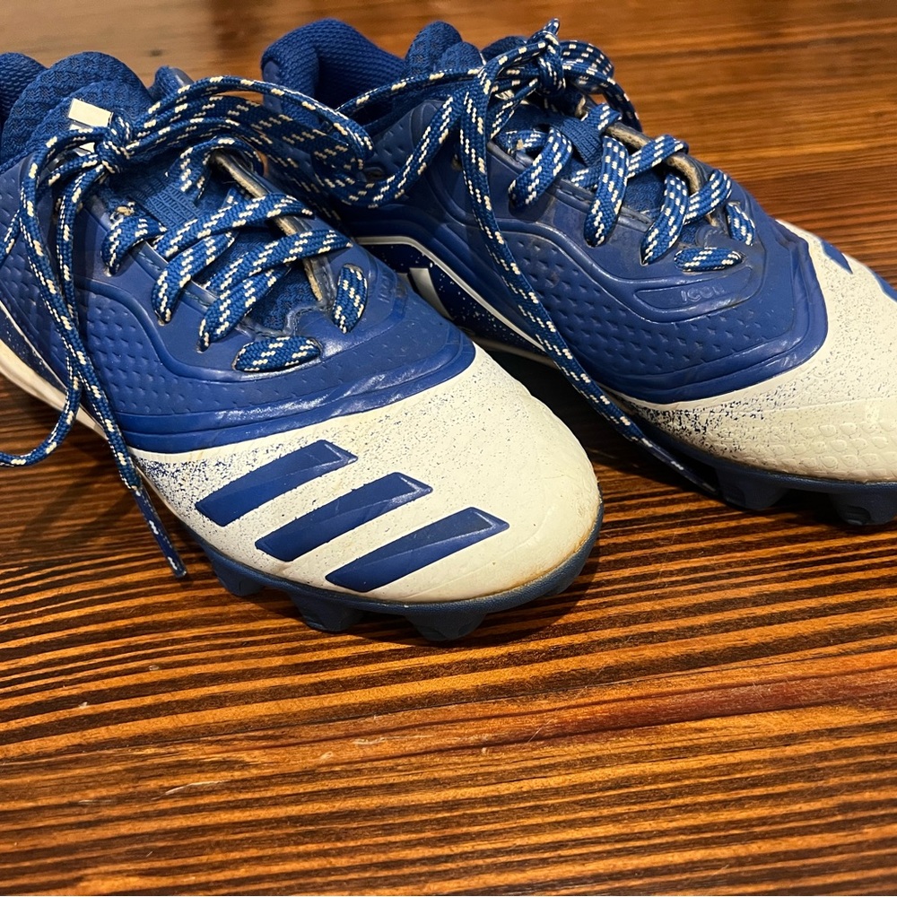 Kids cleats size 1 - Picture 2 of 5